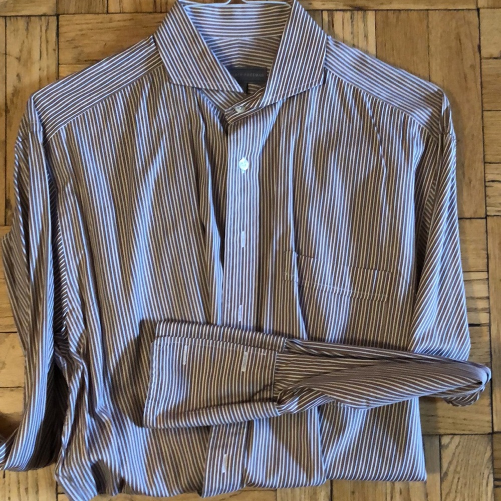 Hickey Freeman like new men’s dress shirt with spread collar and French cuffs